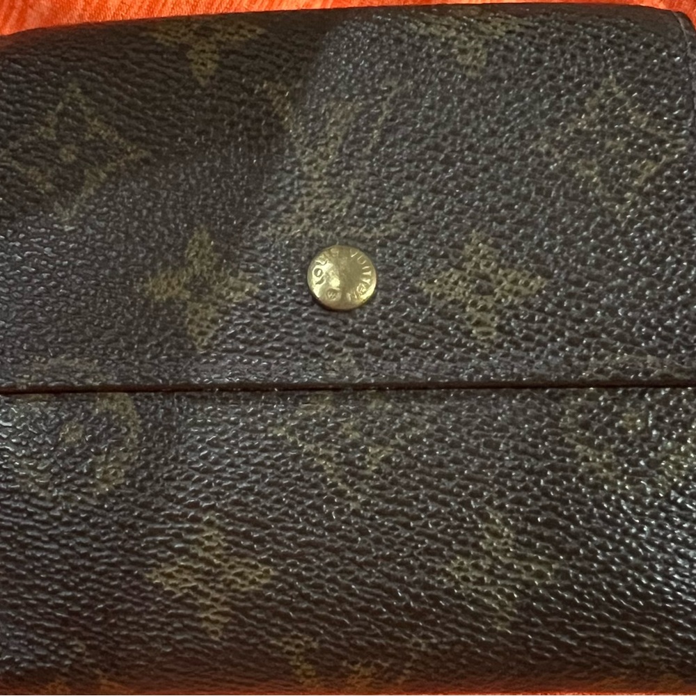 Louis Vuitton Elise Wallet